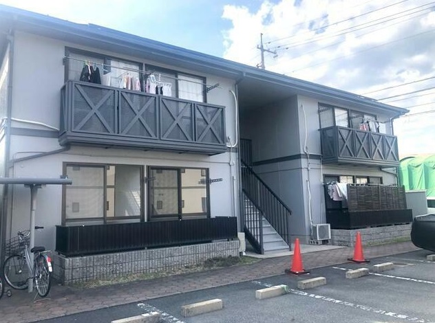 ハピネス中川A棟202号室