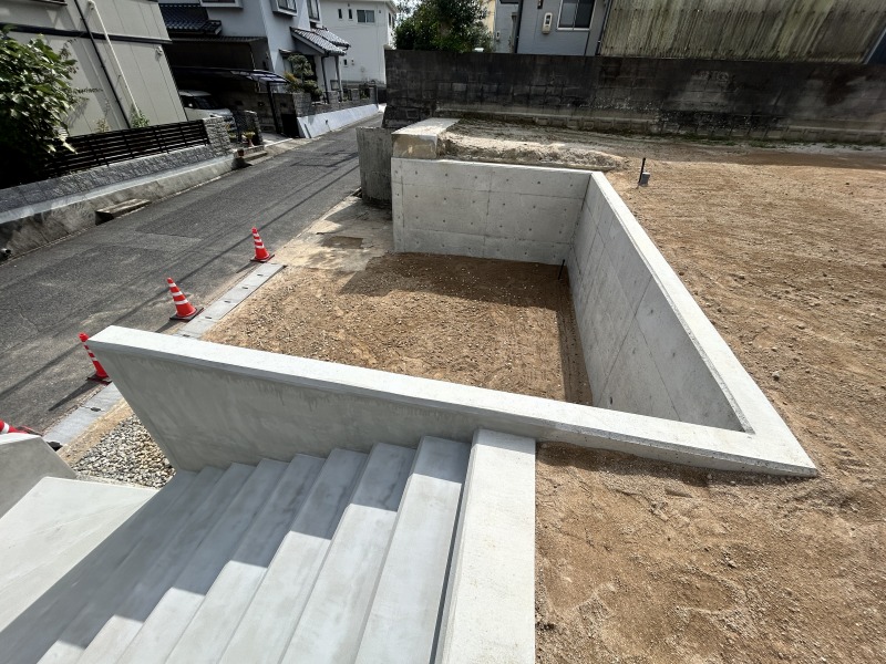 亀山南五丁目売り土地