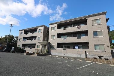サンパティーク亀山103